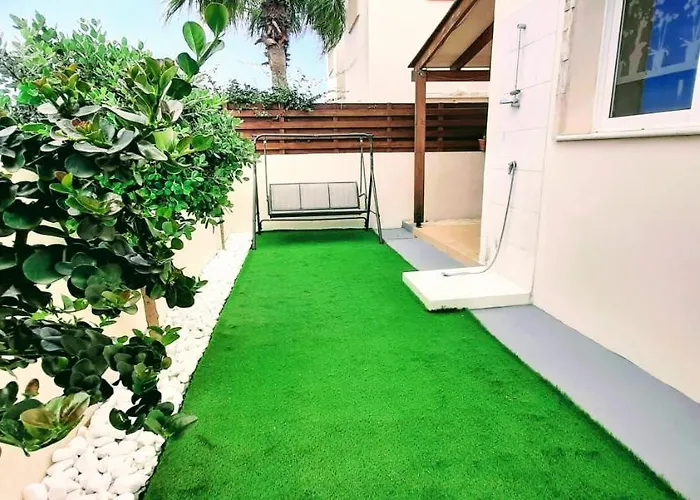 Sunny פרוטאראס